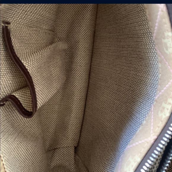 Dooney and Bourke purse - Picture 6 of 7